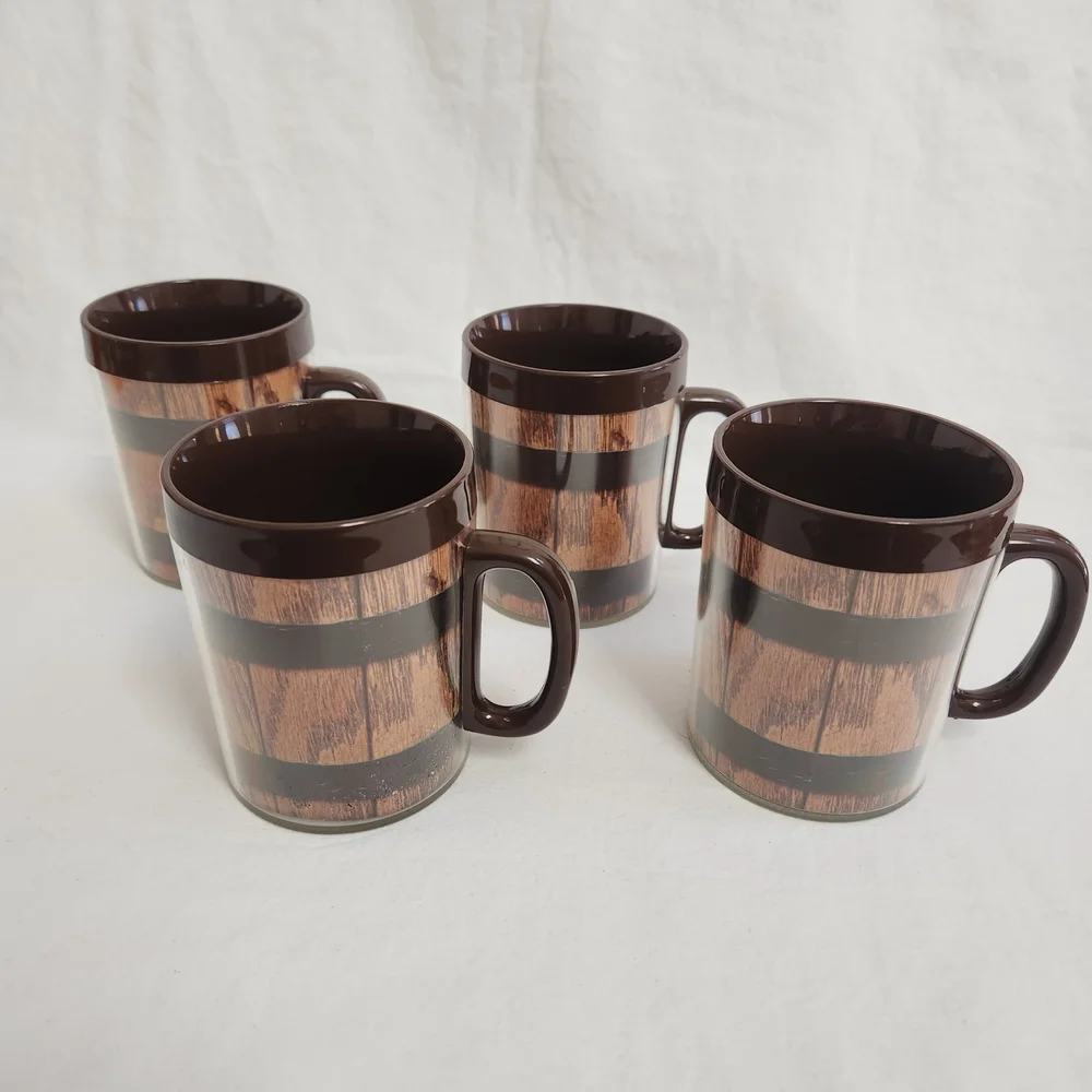 Dart Industries Thermo Serv Old Oaken Bucket Coffee Mugs